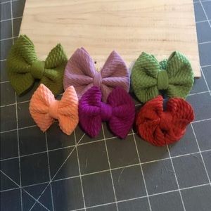 Mini bows